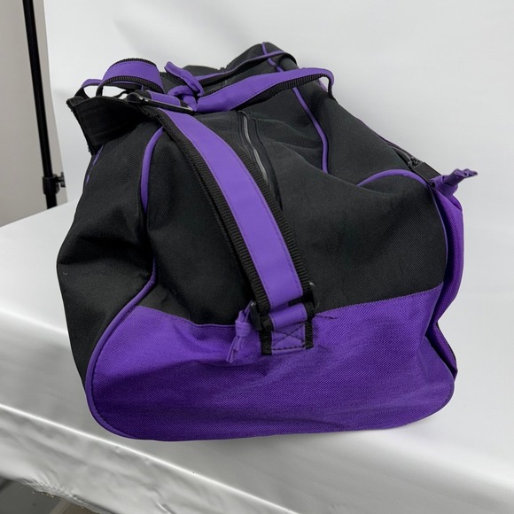 Coors Light Promo Duffel Bag 24x12x10 Black/Purple Mesh End Weekender - Picture 4 of 7